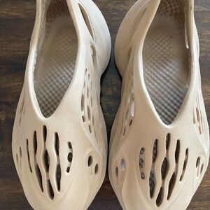 Yeezy Foam Runner size 7-8